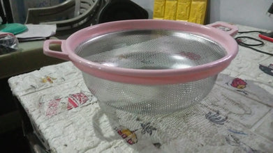 Stainless Steel Colander with Handle - Large Metal Mesh Basket Strainer (1 pc)